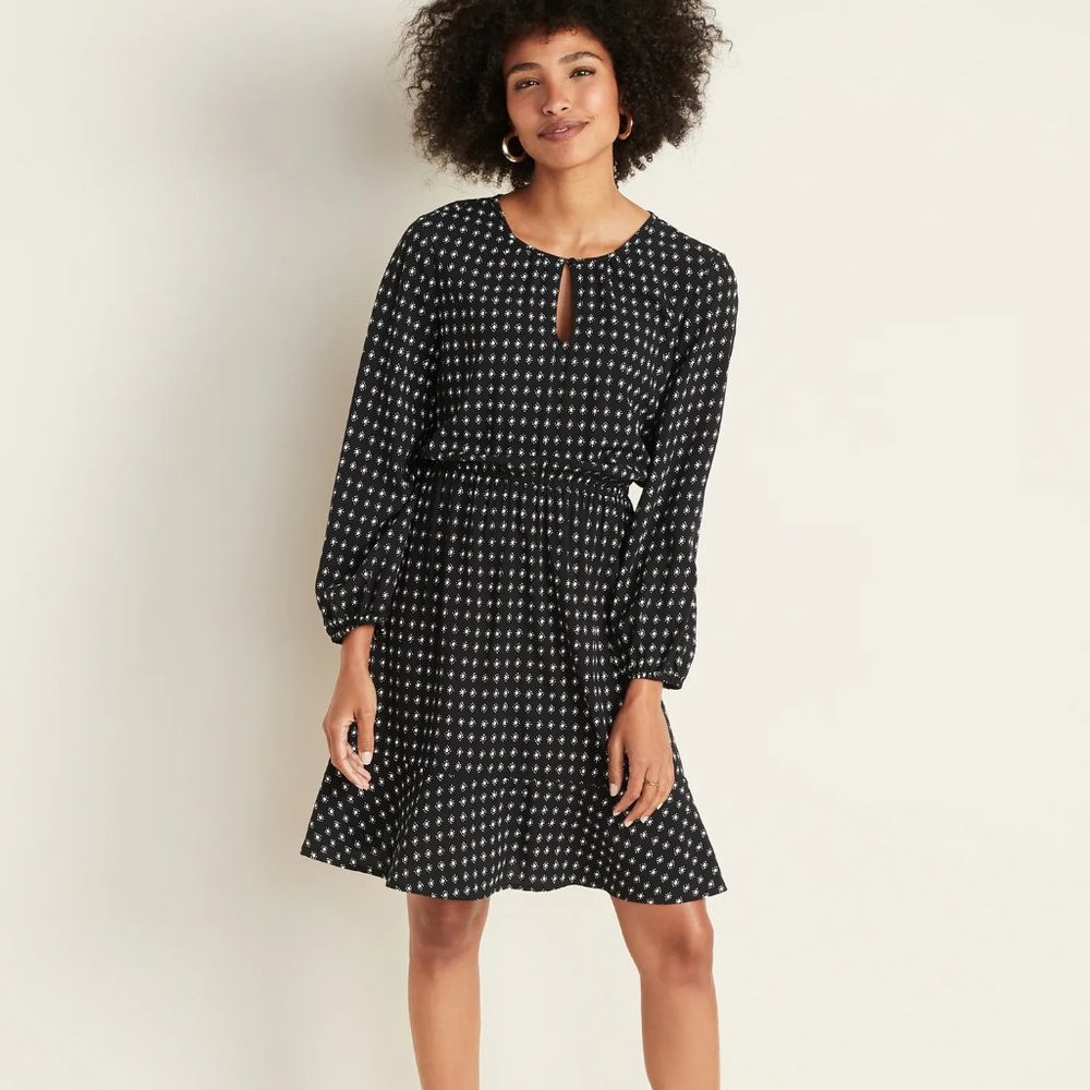 Old Navy NWT Black White Print Waist Defined Keyhole Dress